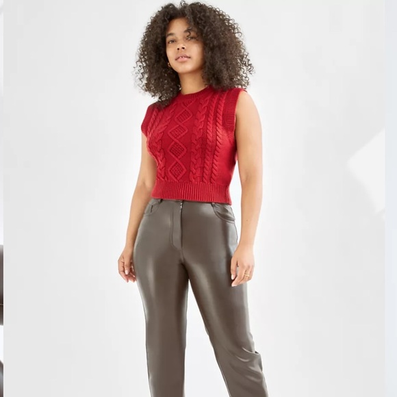 WILFRED ALPS VEST, CRIMSON RED - Picture 5 of 6